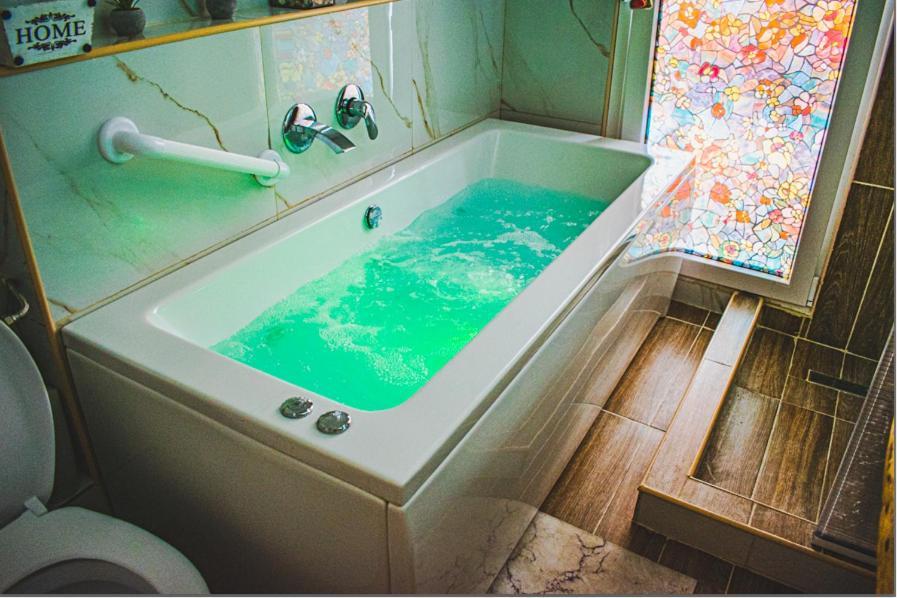 Kassandrou Suite Hot Tub-Jakuzzi - 2 Bedrooms - Big Balcony - Center Selanik Dış mekan fotoğraf